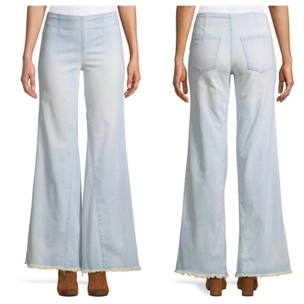 Free people pull on flare jeans Raw Hem BNWOT